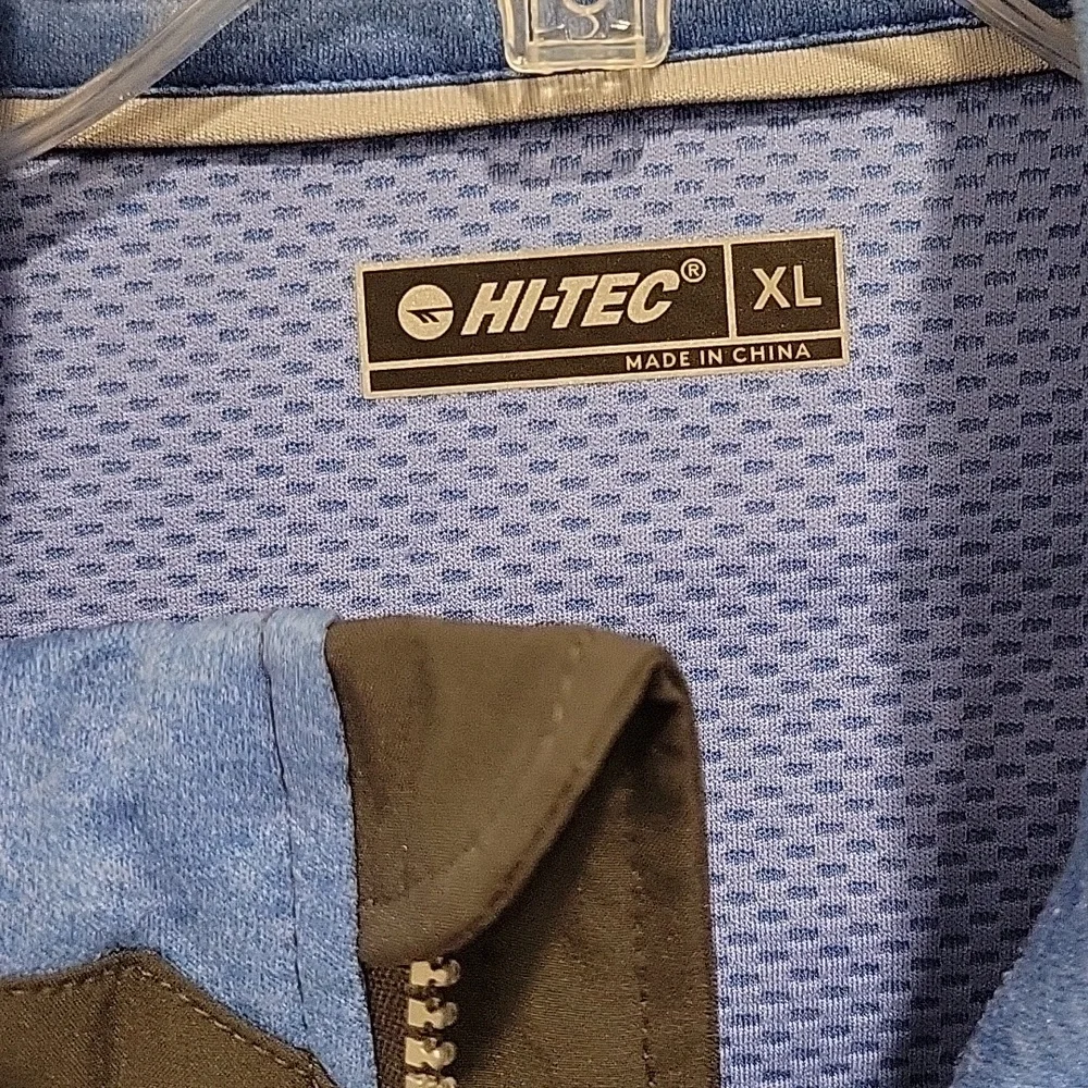 Hi-Tec Men's Vest - Picture 4 of 9